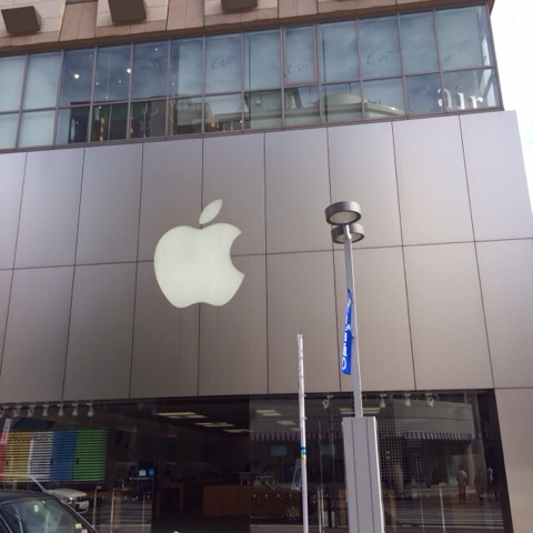 [iPhone][Apple Store]Apple Store Fukuoka Tenjin（福岡天神）でiPhone 5s用純正ケースとDockを購入した件