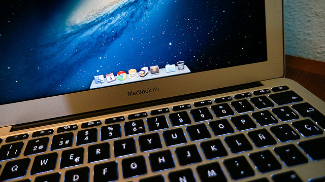 [Apple][Mac]Appleサポートステキな対応でMacBook Airが復調し快適にブログを書いている件