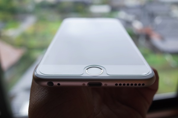 [iPhone][ガラス保護シート]届いた！iPhone 6 Plusに貼り付けた超薄強化ガラスがウススベで見た目も満足でコスパ最高な件（写真多め）