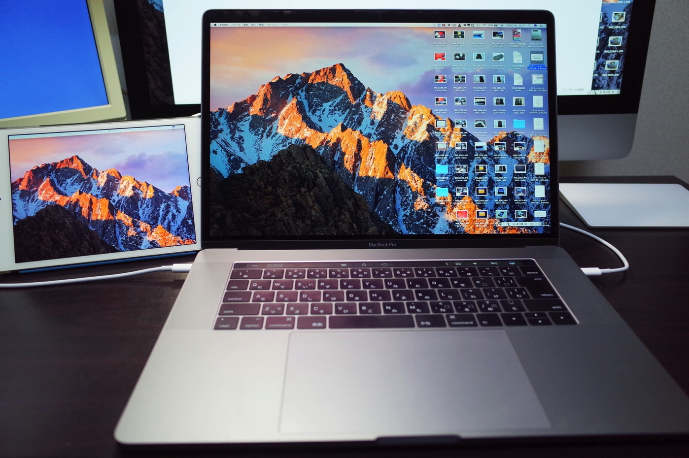 [Mac]サンワサプライのスマホクリップを使ってMacBook ProとiPad mini 4のダブルディスプレイ化にチャレンジしてみたよ