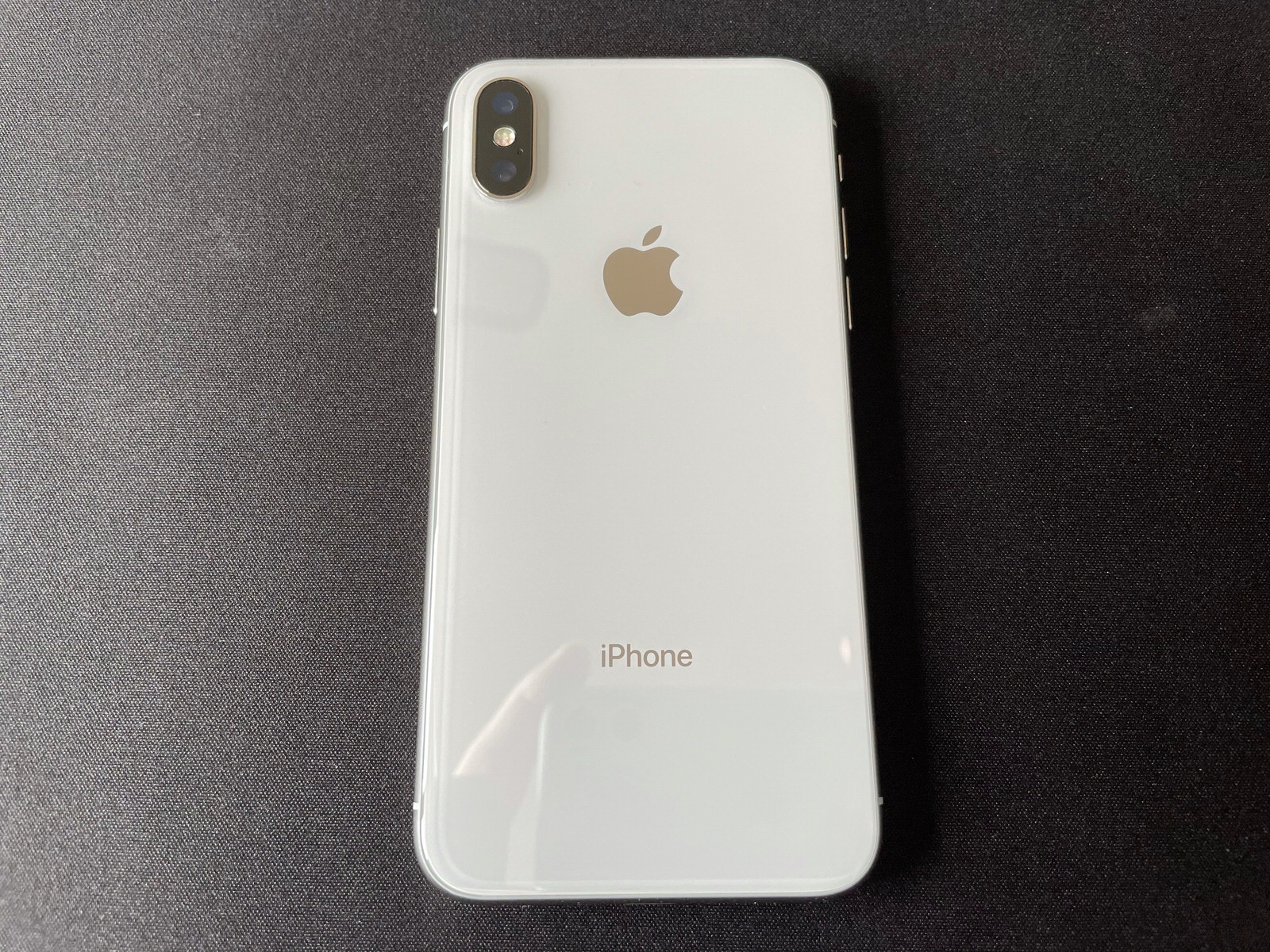 iPhone X−2